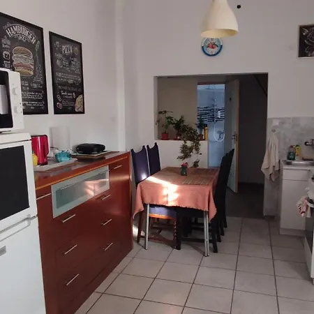 公寓 Village Rakoshegy *