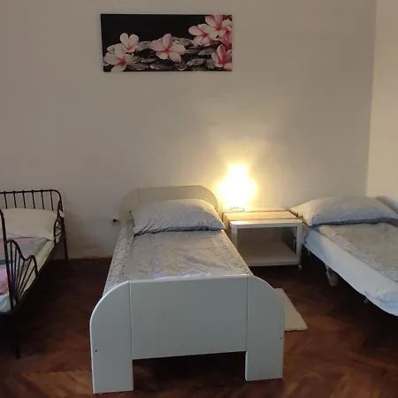 公寓 Village Rakoshegy *